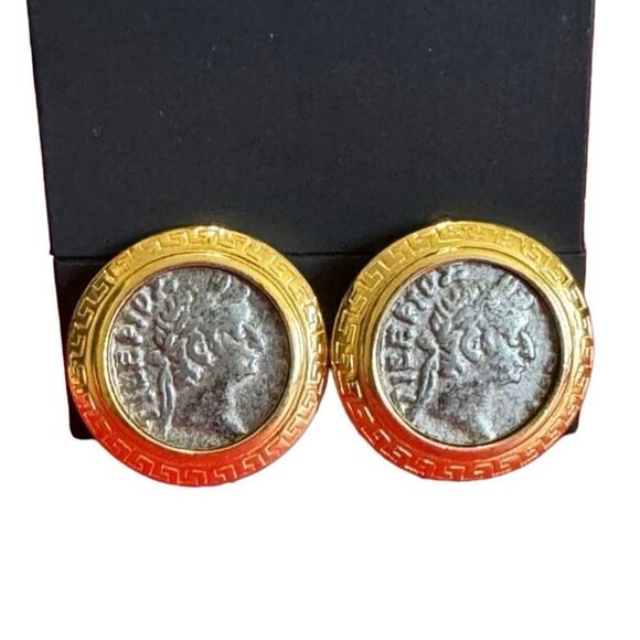 Vintage Premier Designs Gold Toned Roman Coin Clip Ons - Picture 5 of 13
